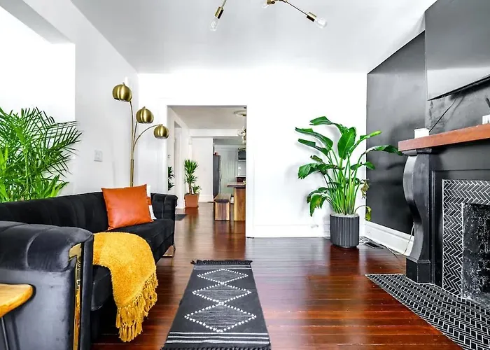 Сasa de vacaciones Jungle Nook By Jungle House Near Convention Center Osu & Nationwide Arena Walk To High Street Downtown & Short North 5 800 Reviews Private Parking