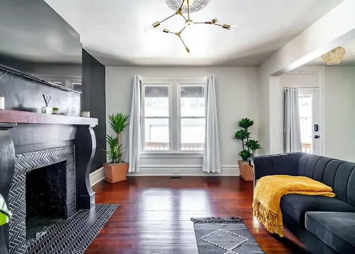 Jungle Nook By Jungle House Near Convention Center Osu & Nationwide Arena Walk To High Street Downtown & Short North 5 800 Reviews Private Parking *