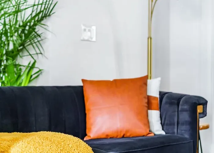Сasa de vacaciones Jungle Nook By Jungle House Near Convention Center Osu & Nationwide Arena Walk To High Street Downtown & Short North 5 800 Reviews Private Parking Columbus