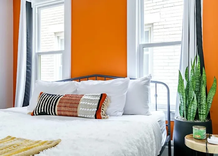 Сasa de vacaciones Jungle Nook By Jungle House Near Convention Center Osu & Nationwide Arena Walk To High Street Downtown & Short North 5 800 Reviews Private Parking