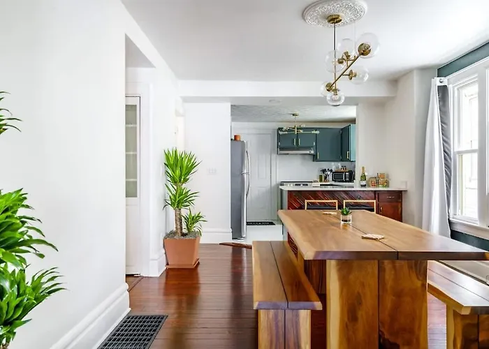 Сasa de vacaciones Jungle Nook By Jungle House Near Convention Center Osu & Nationwide Arena Walk To High Street Downtown & Short North 5 800 Reviews Private Parking