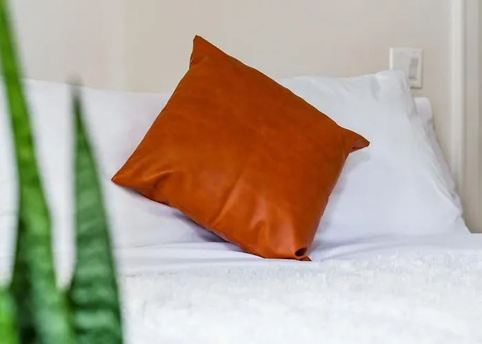 Сasa de vacaciones Jungle Nook By Jungle House Near Convention Center Osu & Nationwide Arena Walk To High Street Downtown & Short North 5 800 Reviews Private Parking Columbus