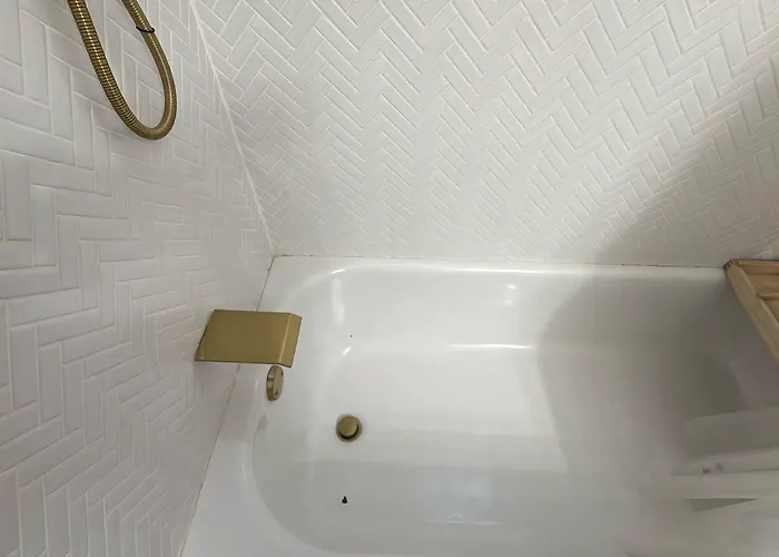 Сasa de vacaciones Jungle Nook By Jungle House Near Convention Center Osu & Nationwide Arena Walk To High Street Downtown & Short North 5 800 Reviews Private Parking *
