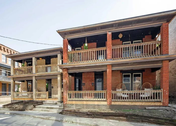 Сasa de vacaciones Jungle Nook By Jungle House Near Convention Center Osu & Nationwide Arena Walk To High Street Downtown & Short North 5 800 Reviews Private Parking *
